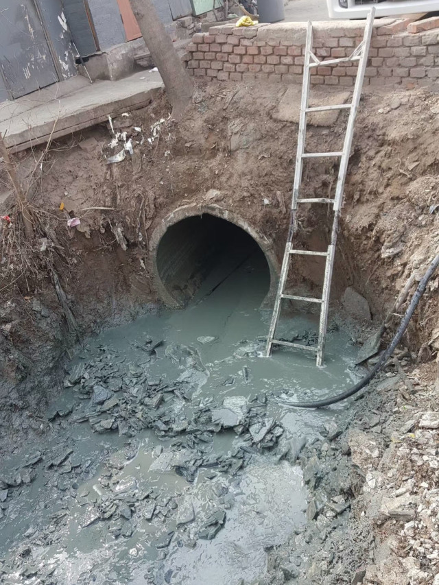 乌拉特后管道清洗